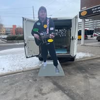 Födelsedagsskylt i frigolit